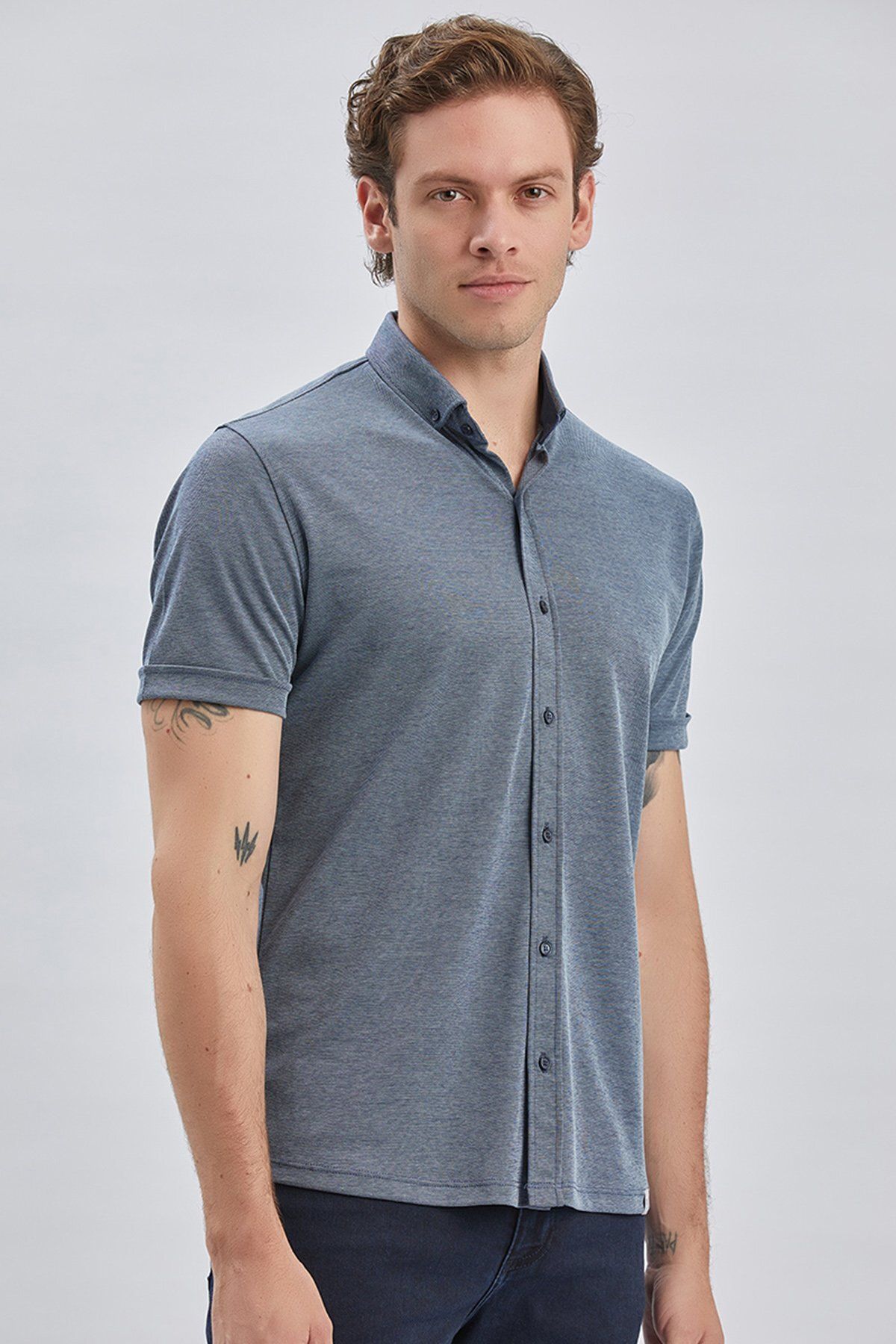 تی شرت یقه پولو مردانه آبی تیره الگوی آکسفورد جیب پنبه معمولی باریک و برش T SHIRT 1011240178 İmza