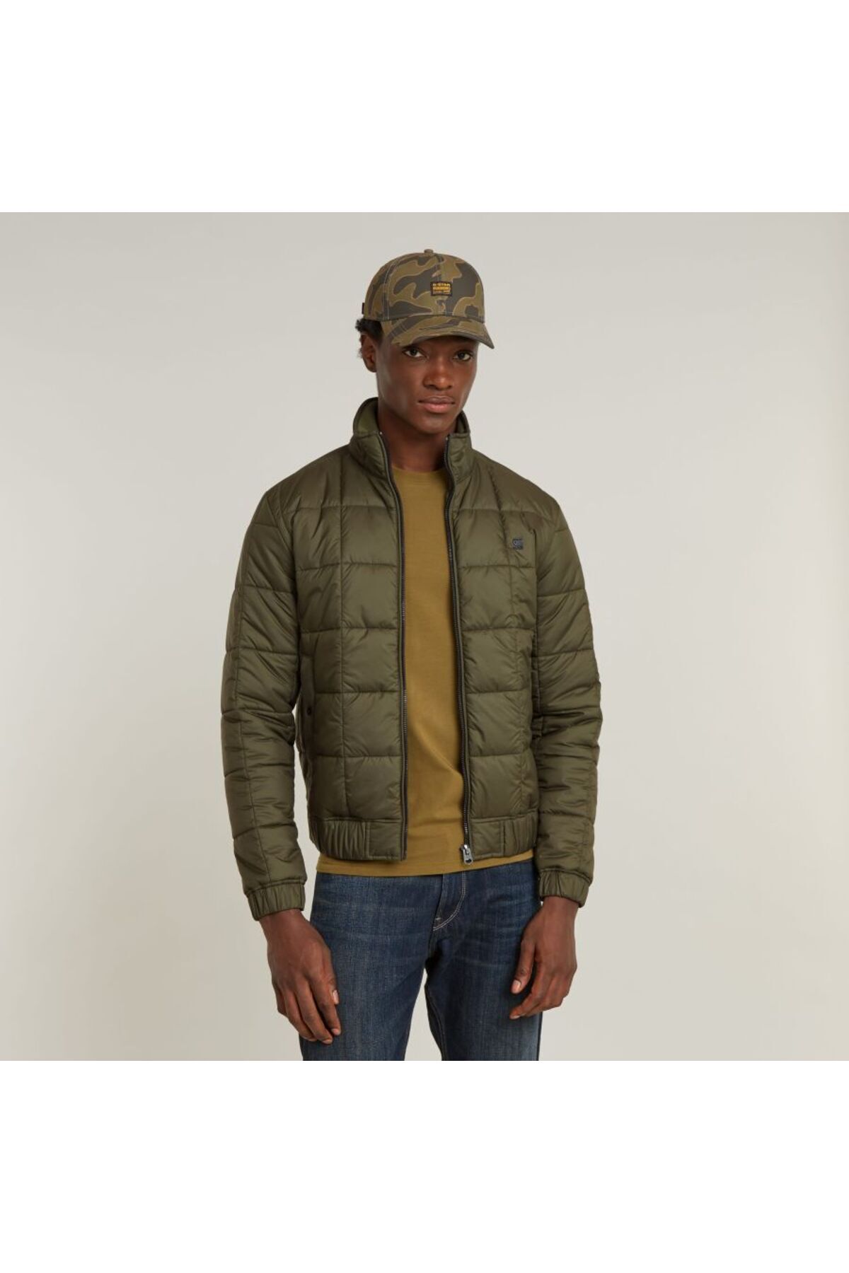 جی استار راو کاپشن