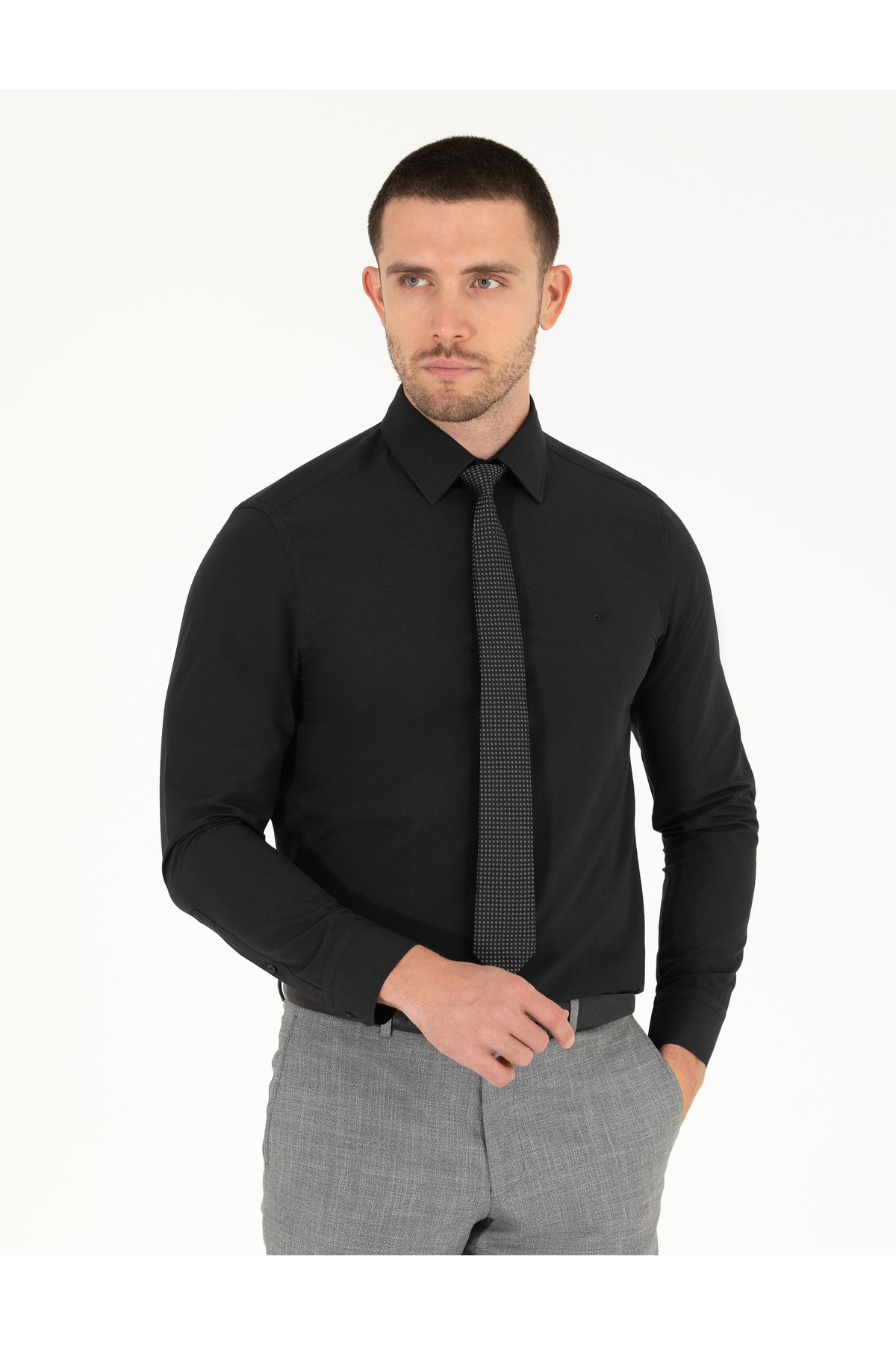 پیراهن آستین بلند مشکی اسلیم فیت مدل 50275622-VR046 پیر کاردین پیراهن Pierre Cardin