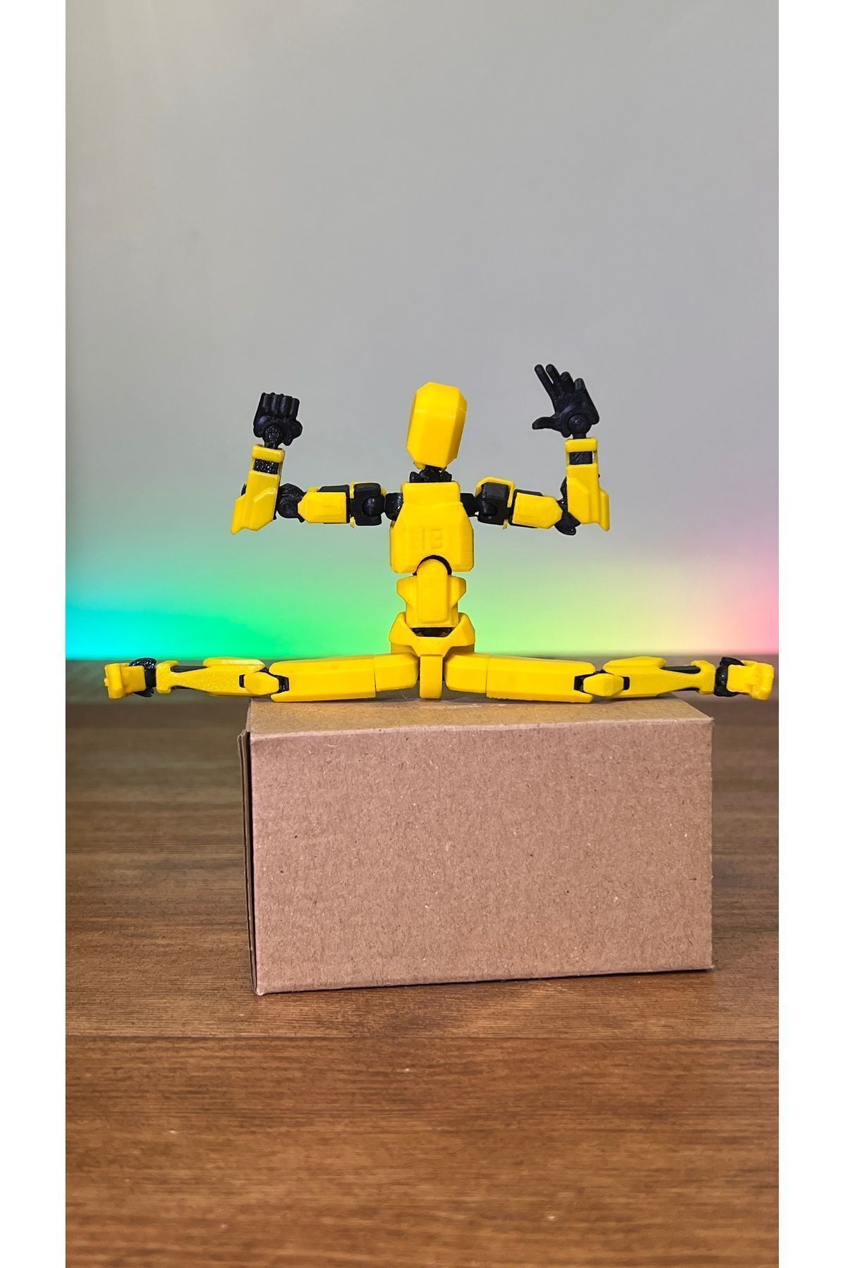 Shaddshop-Jointed Movable Figure Changing Robot Figure (Yellow) (Gun Set Included) 2