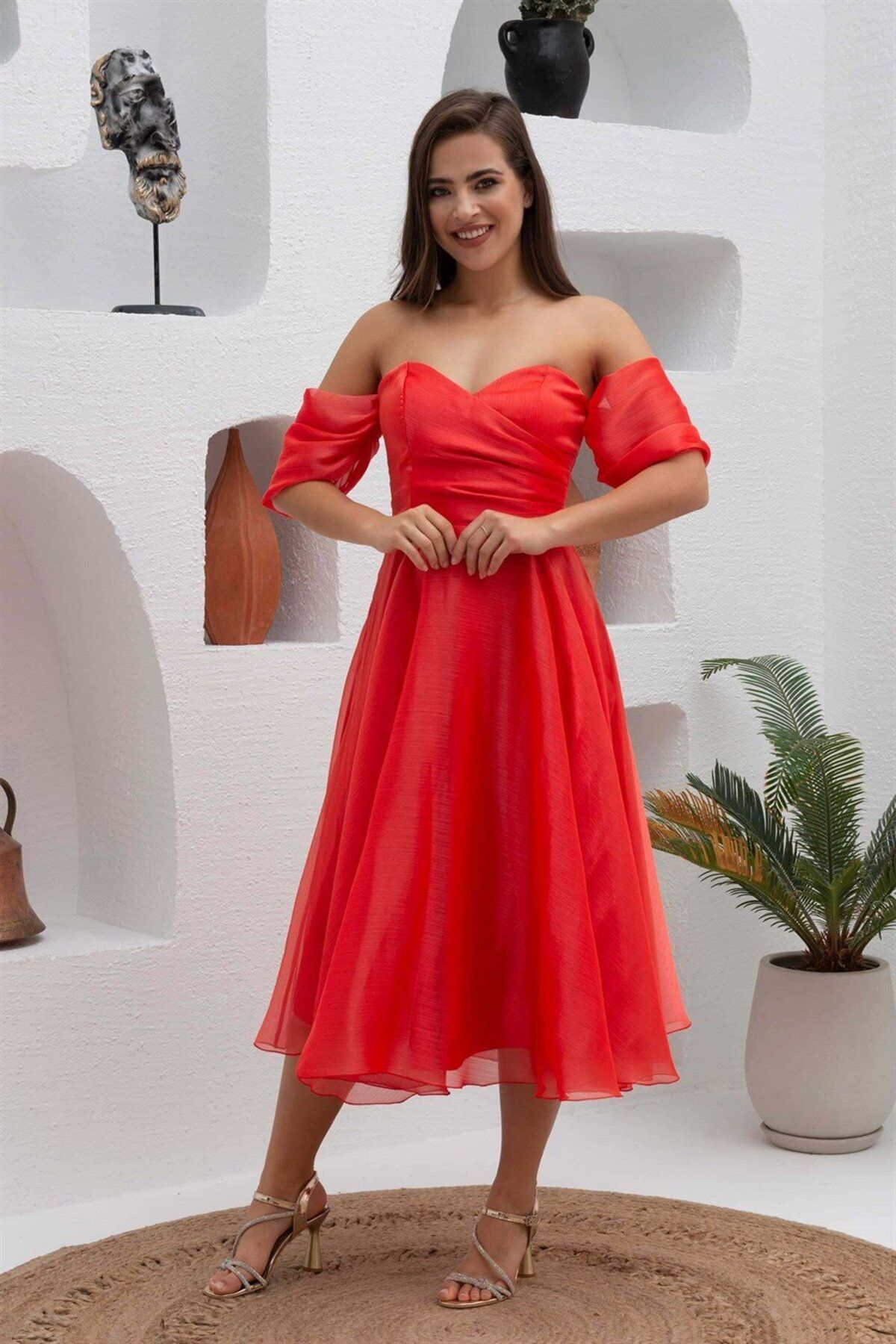 Carmen-Coral alacsony ujjú organza eljegyzési estélyi ruha 1