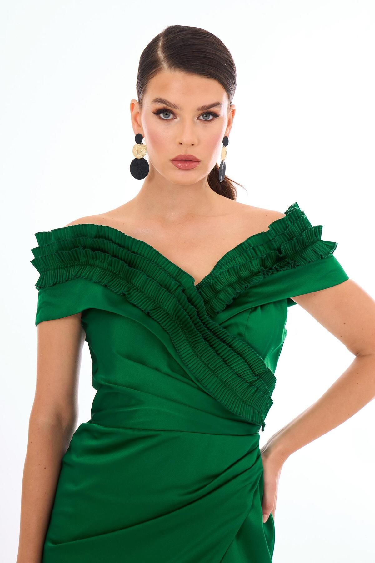 Carmen-Satin Evening Dress - Emerald Ruffle and Slit 2