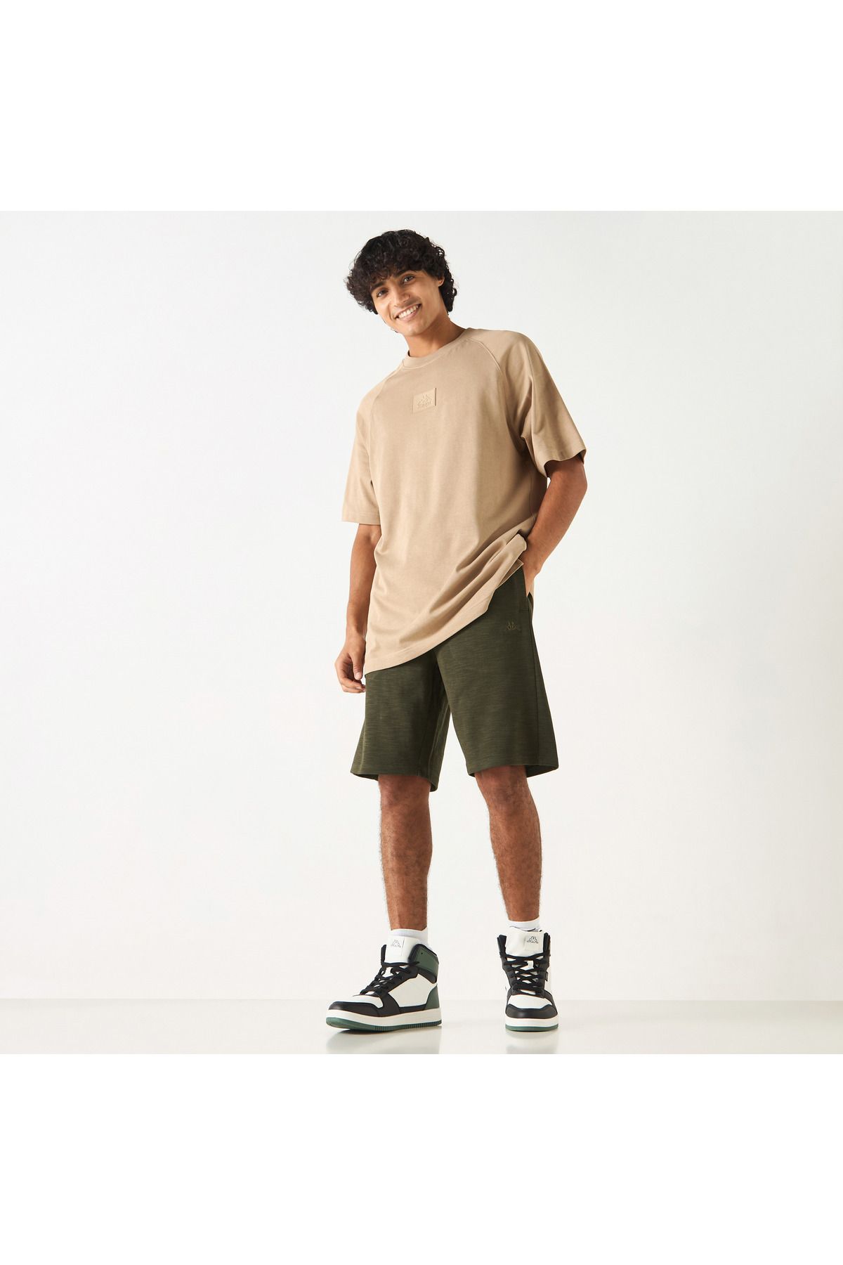 Kappa-Textured Shorts with Drawstring Closure and Pockets 2