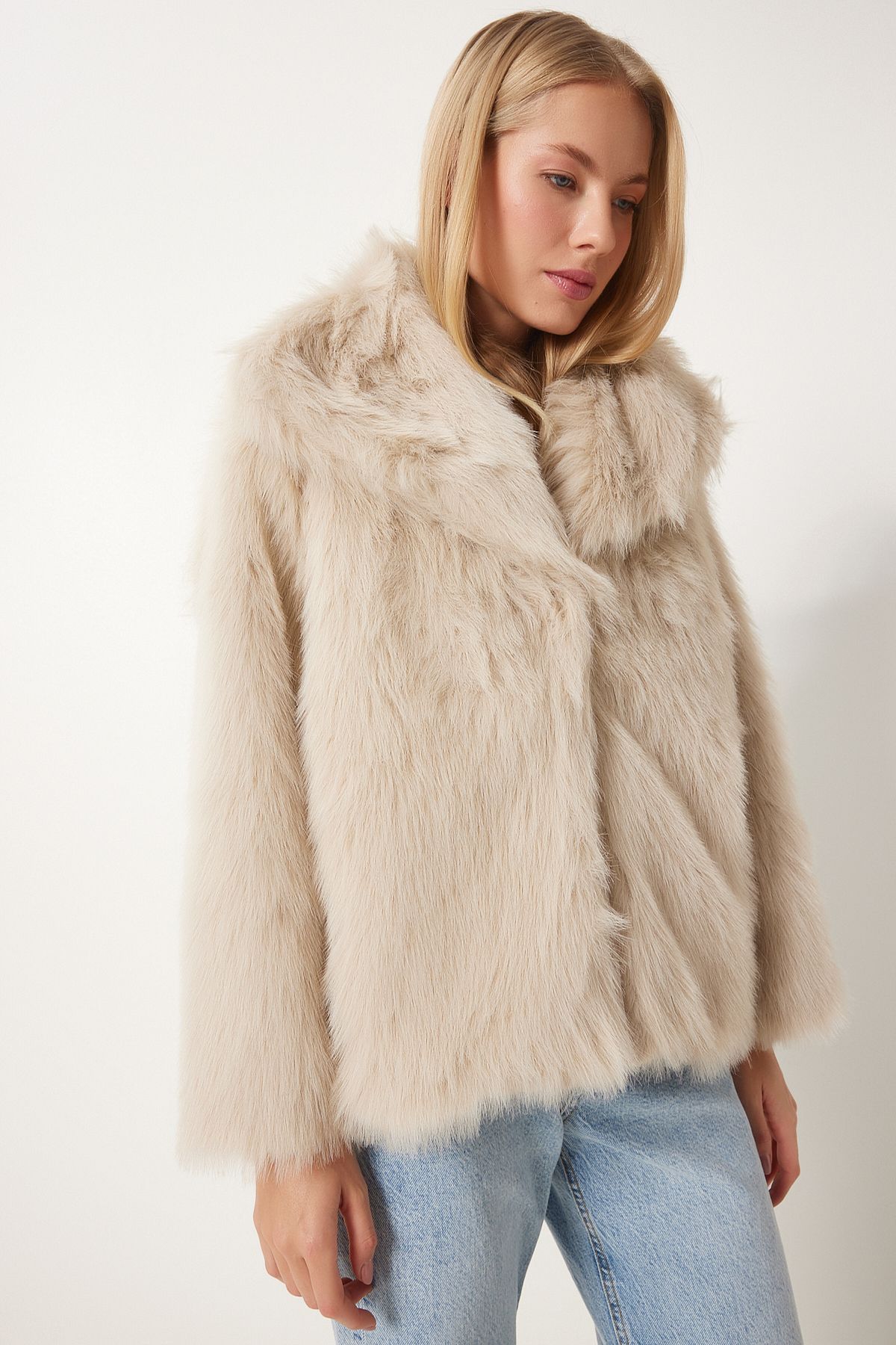 Lovelyİstanbul-Shawl Collar Lined Faux Fur Jacket Beige Lul0015 4