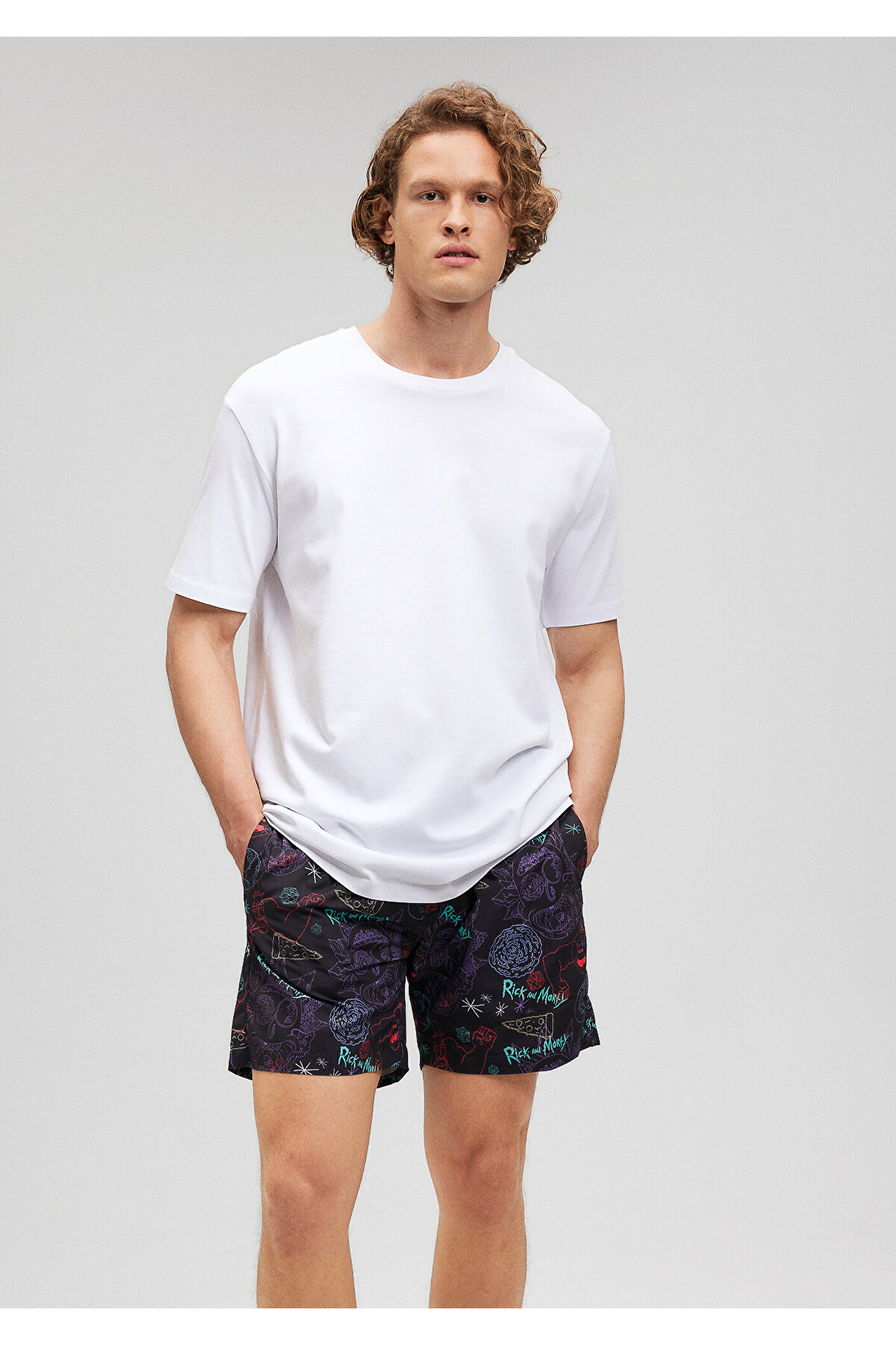 ماوی شلوارک شنا مشکی طرح‌دار ریک و مورتی 0910911-70723