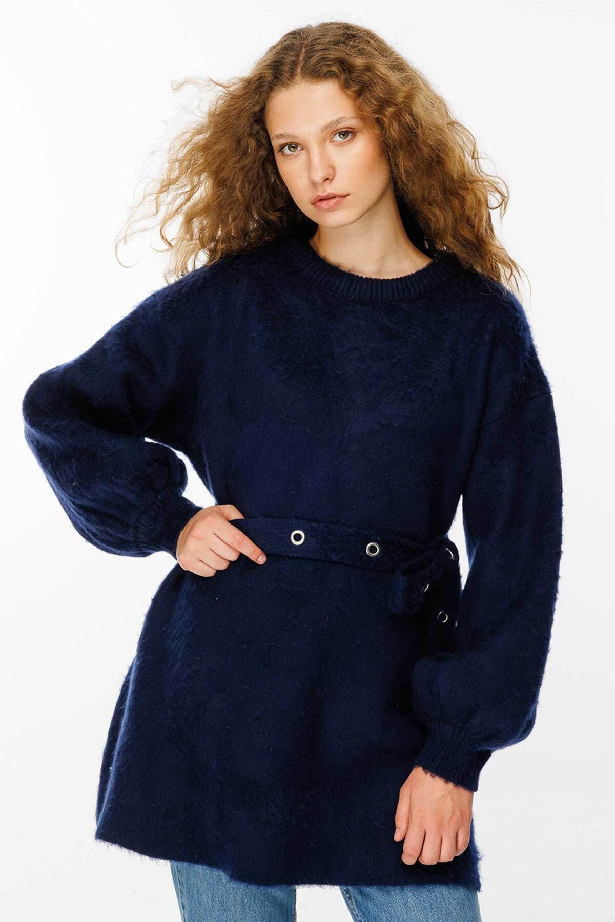 Hooopstore-Navy Blue Sweater with Belted Bird Eyes 2