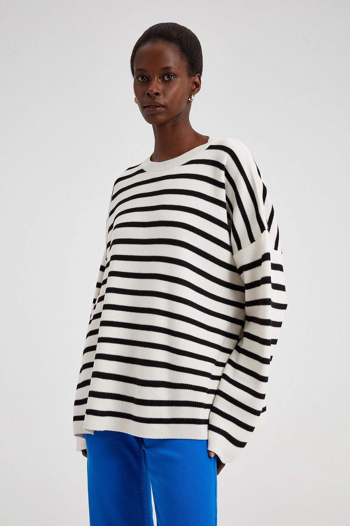 Touché Privé-Knitwear Sweater - Striped Design 5