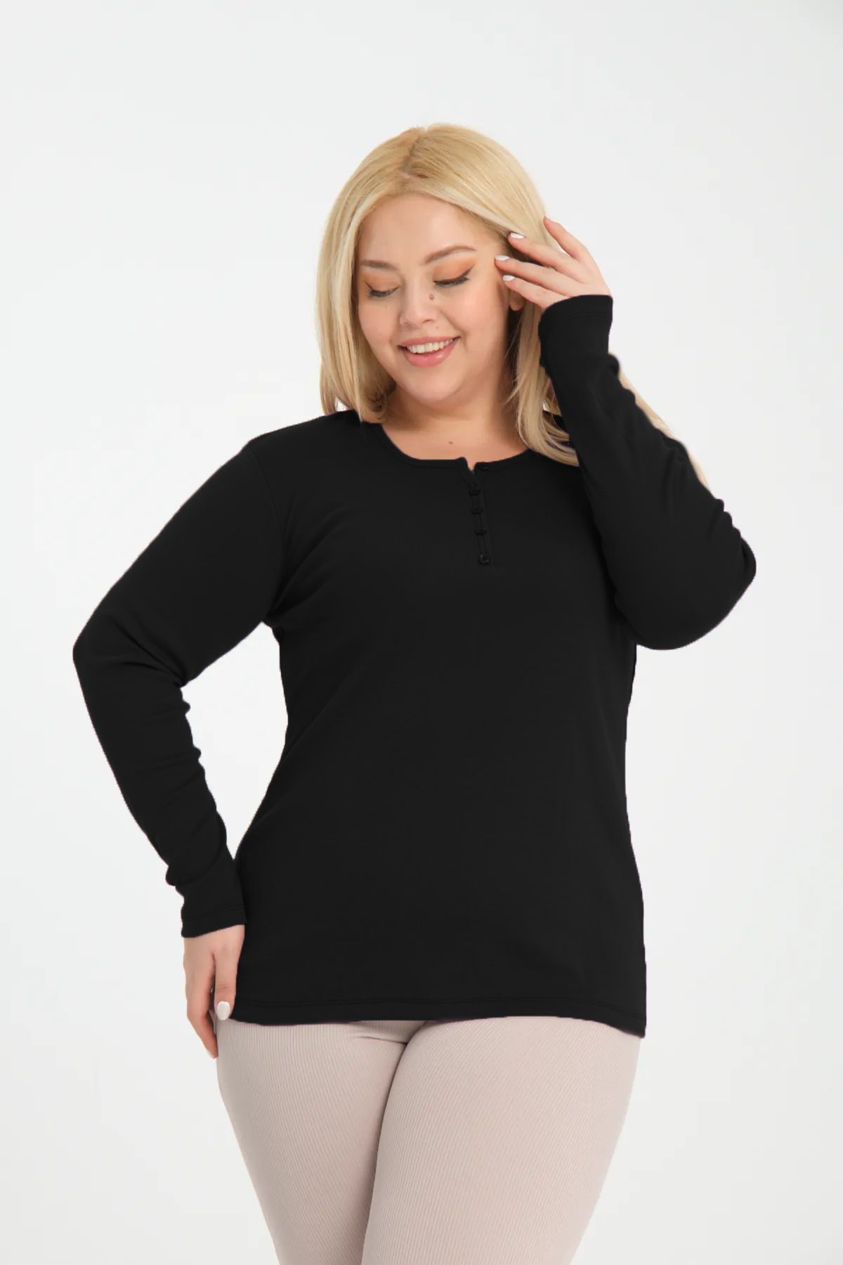 BANEGA-Curve Plus Size Βαμβακερή Lycra με λαιμόκοψη με λεπτομέρεια Basic μασίφ μαύρη μπλούζα 3