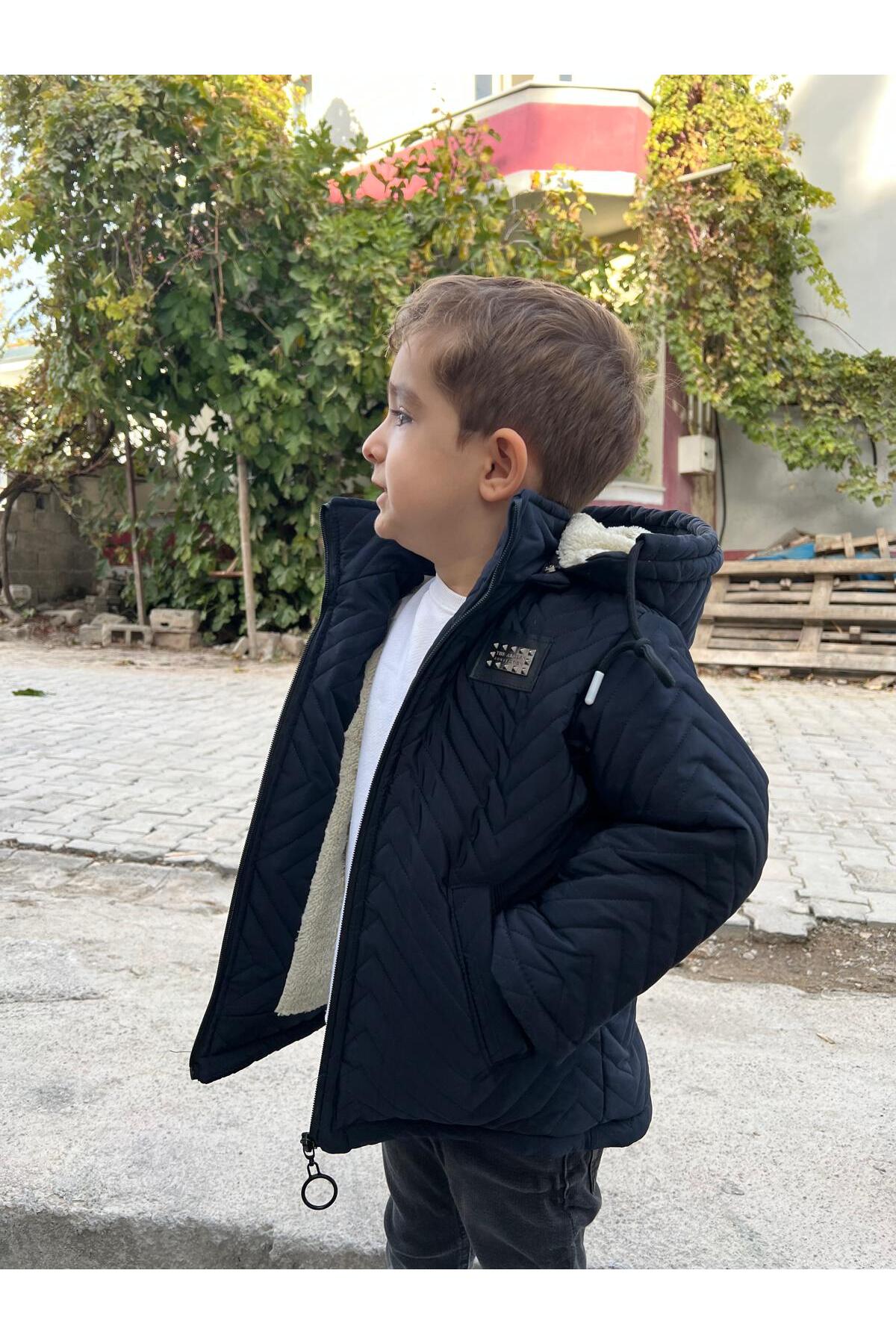FREE ARSLAN COLLECTİON Erkek Kapitne Çocuk Bebe Siyah İçi Peluş Astarlı Çıkarılabilen Kapüşonlu Çocuk Bebe Mont fotoğrafı 4 (önizleme)