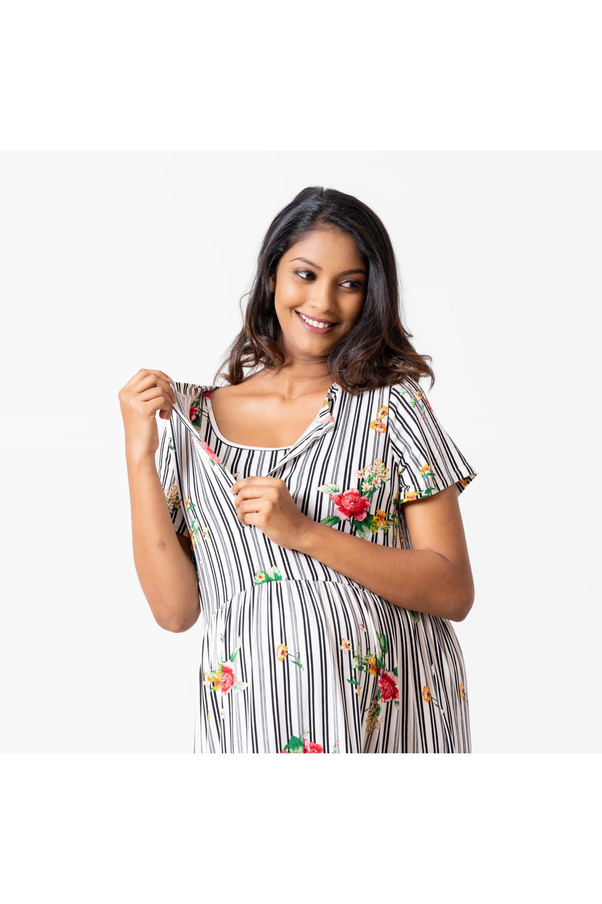 Aadaraya-All-Over Floral Print Maternity Sleepshirt 2