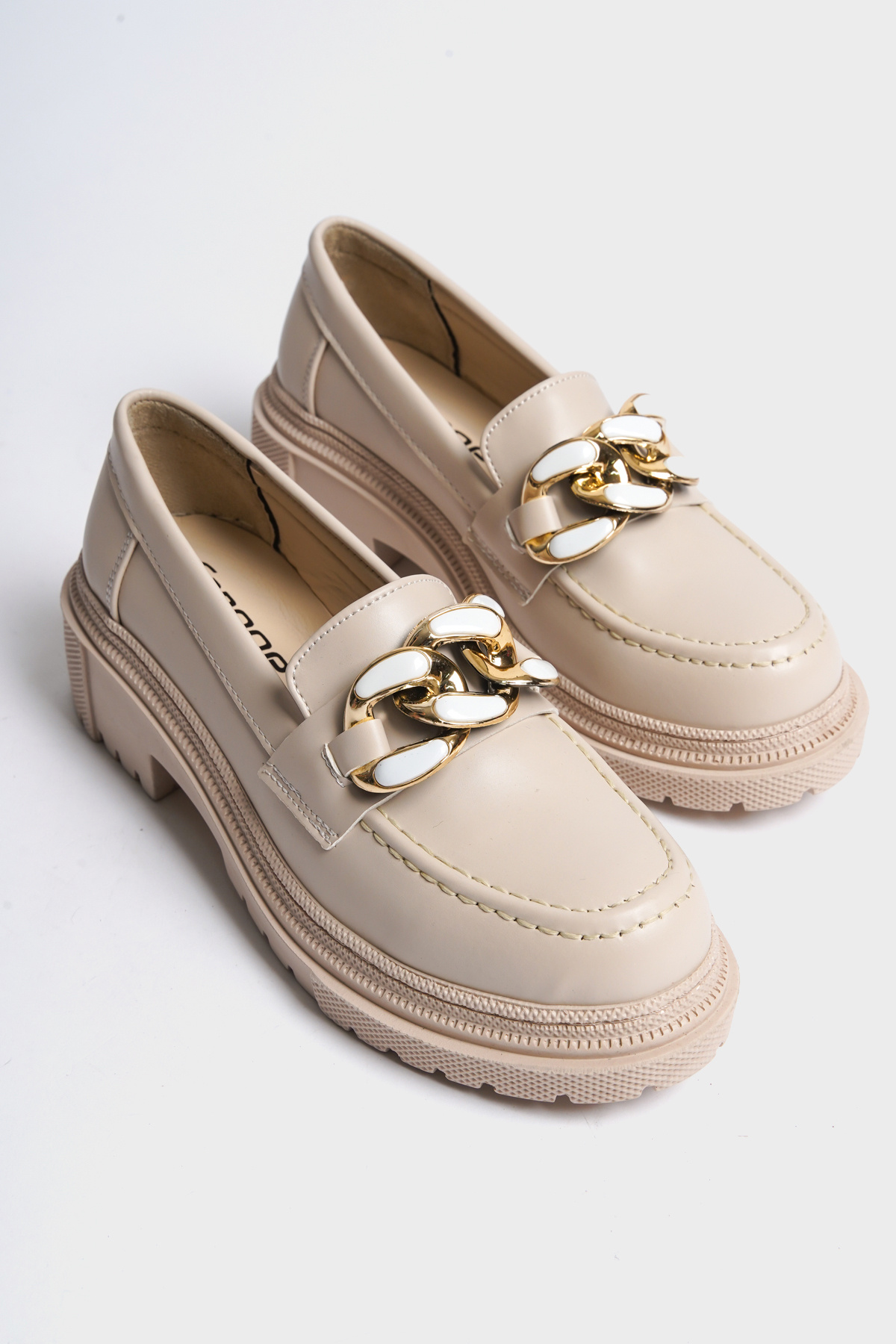 Capone Outfitters-Dámská zlatá spona s detailním mokasínem 5