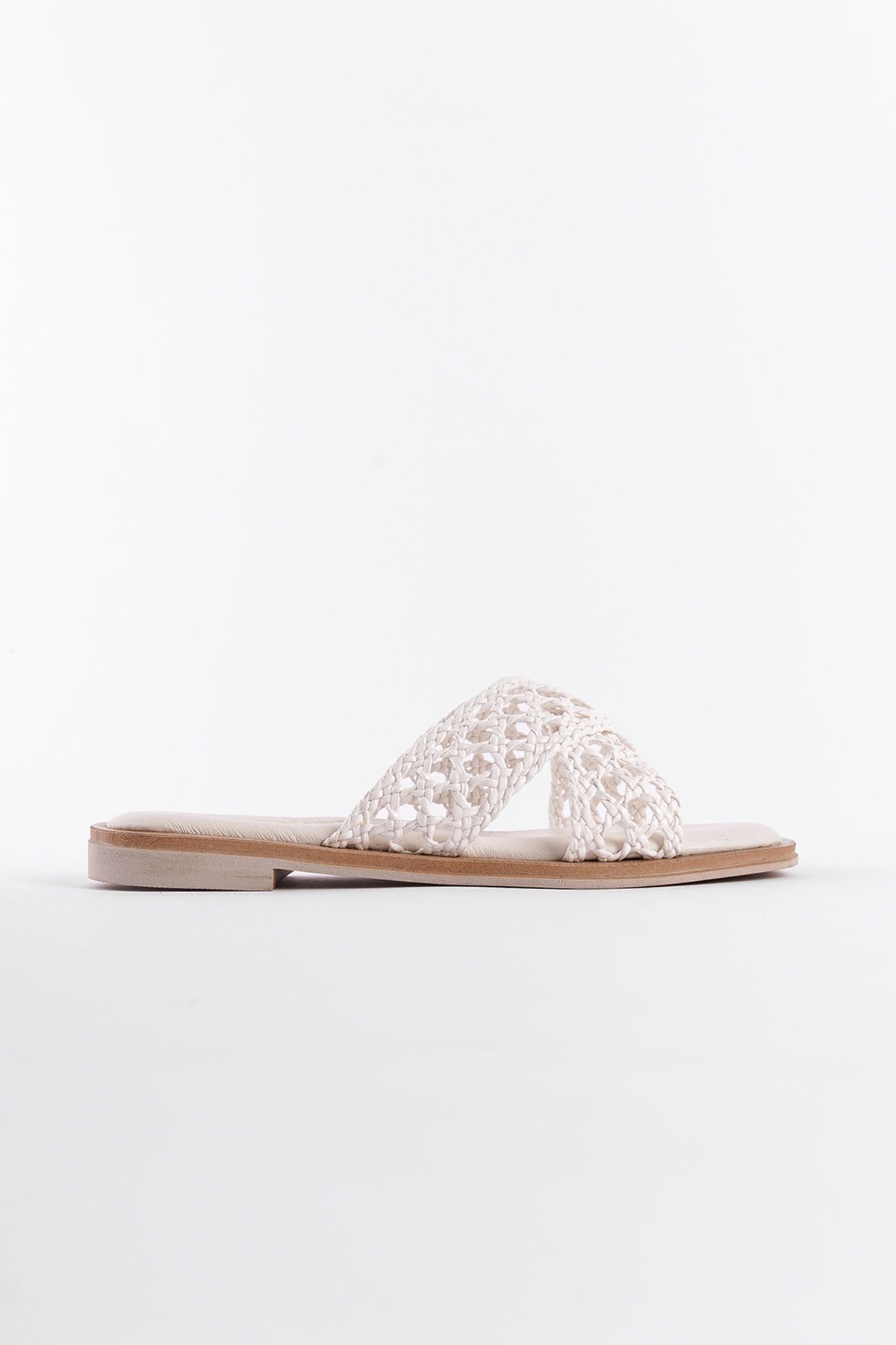 دمپایی سفید زنانه حصیر چرمی واقعی Misis Crazy Flat Heels Dlippers Capone Outfitters