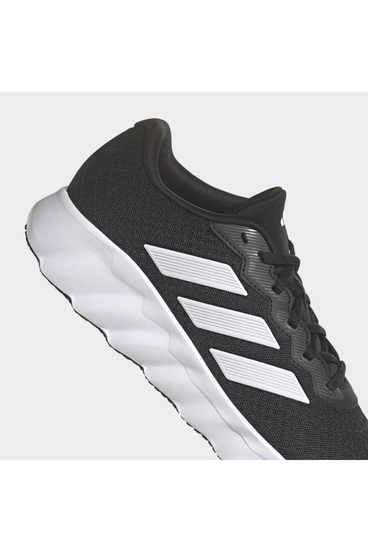 adidas-Fekete-fehér női tornacipő - Id5258 Switch Move W 8