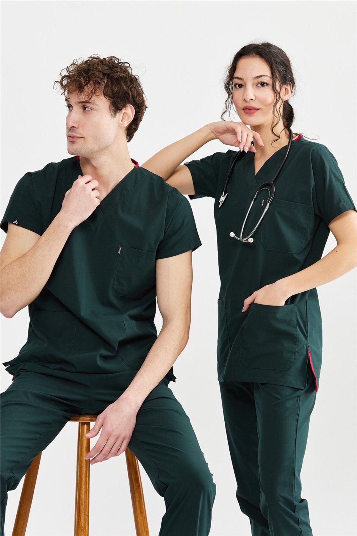 Çatı Medikal Ultralycra Basic - Likralı Doktor Hemşire Forma Takımı Scrubs Üniforma Cerrahi Takım (UNISEX), Koyu