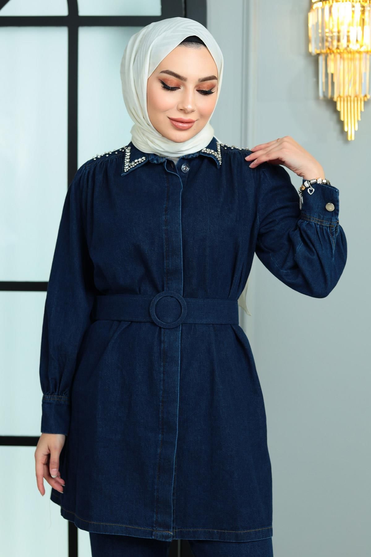 complete the look image