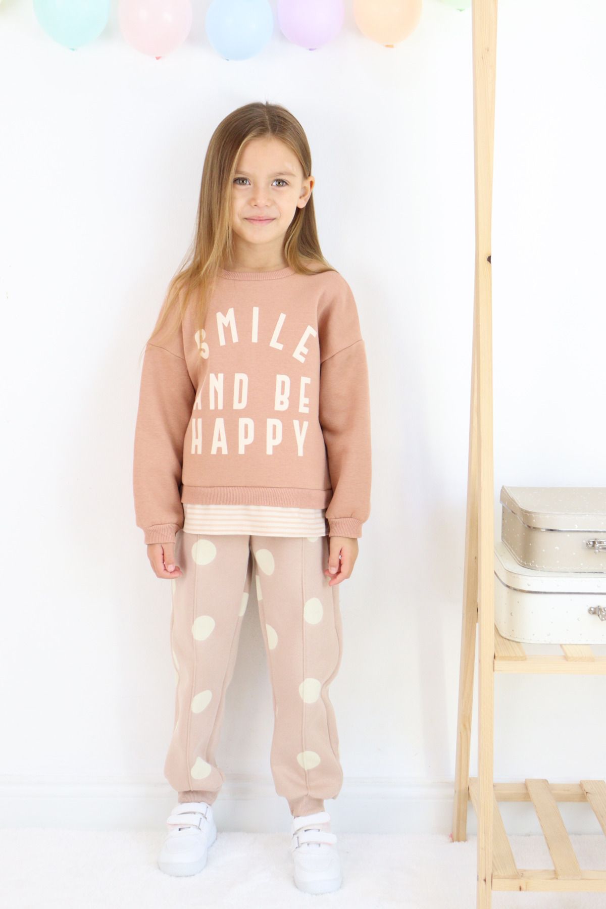 Harika KIDS-Girl's Smile and Happy Printed Thick Tracksuit Set 1