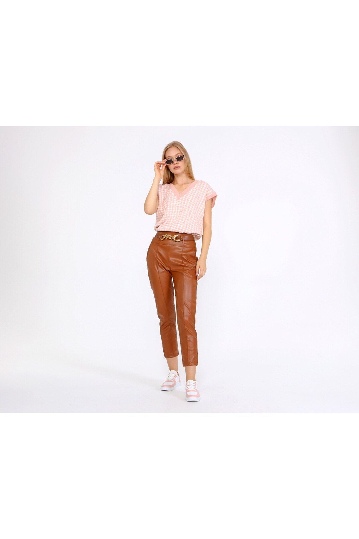OUZ Fashion-Women's Leather Corsage Pants - Chain Belt Gift 1