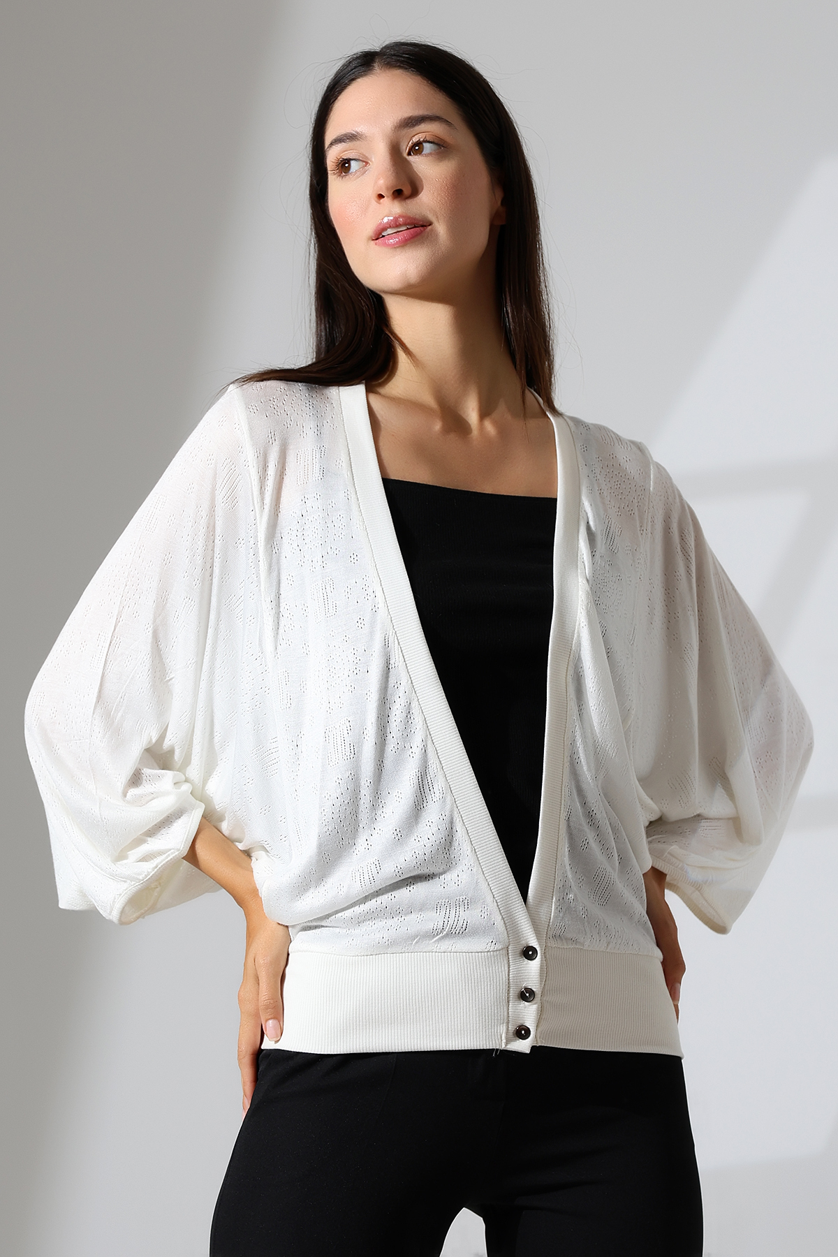 Şiir  Janerio Kadın Ajurlu Rahat Kalıp Penye Geniş Balon Kol 3 Düğmeli Hırka & Penye Hırka - Ekru - Görsel 5