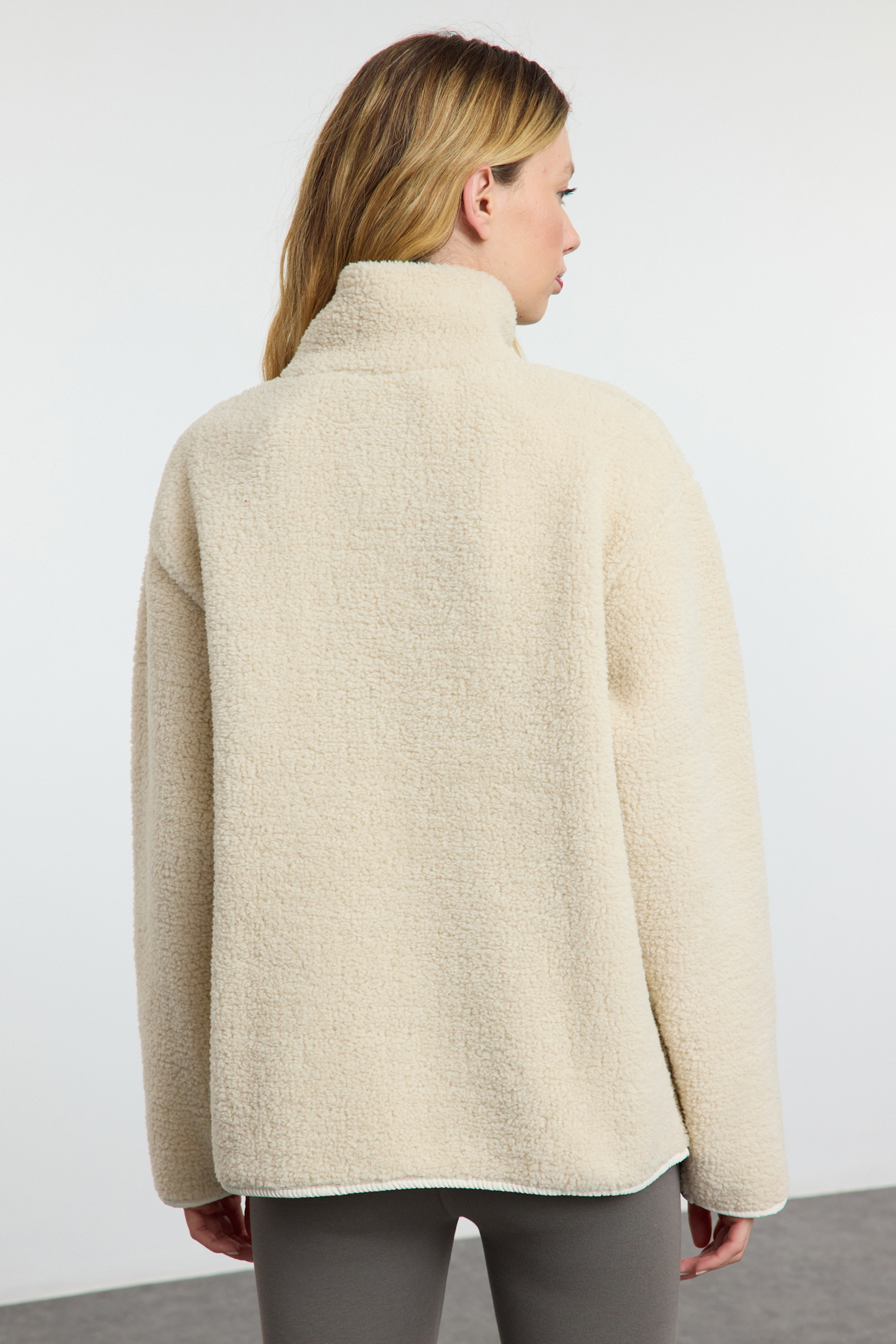 Trendyolmilla  Winter Essentials Taş Kalın Polar Fermuarlı Dik Yaka Cepli Örme Sweatshirt TWOAW24SW00071 - Görsel 5