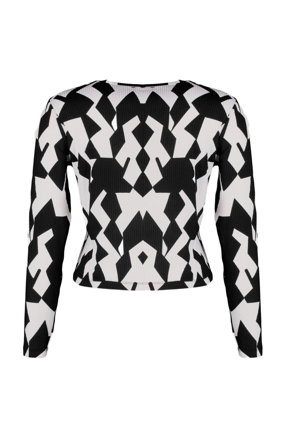 Trendyol Curve-Multicolor Pattern Bodycone/Body Sitting Ribbed Knitted Plus Size Blouse Tbbaw23Af00016 6