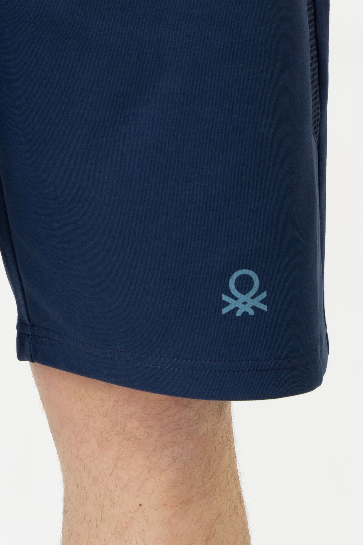 Benetton-Pantaloni scurți Benetton pentru bărbați - bleumarin 3