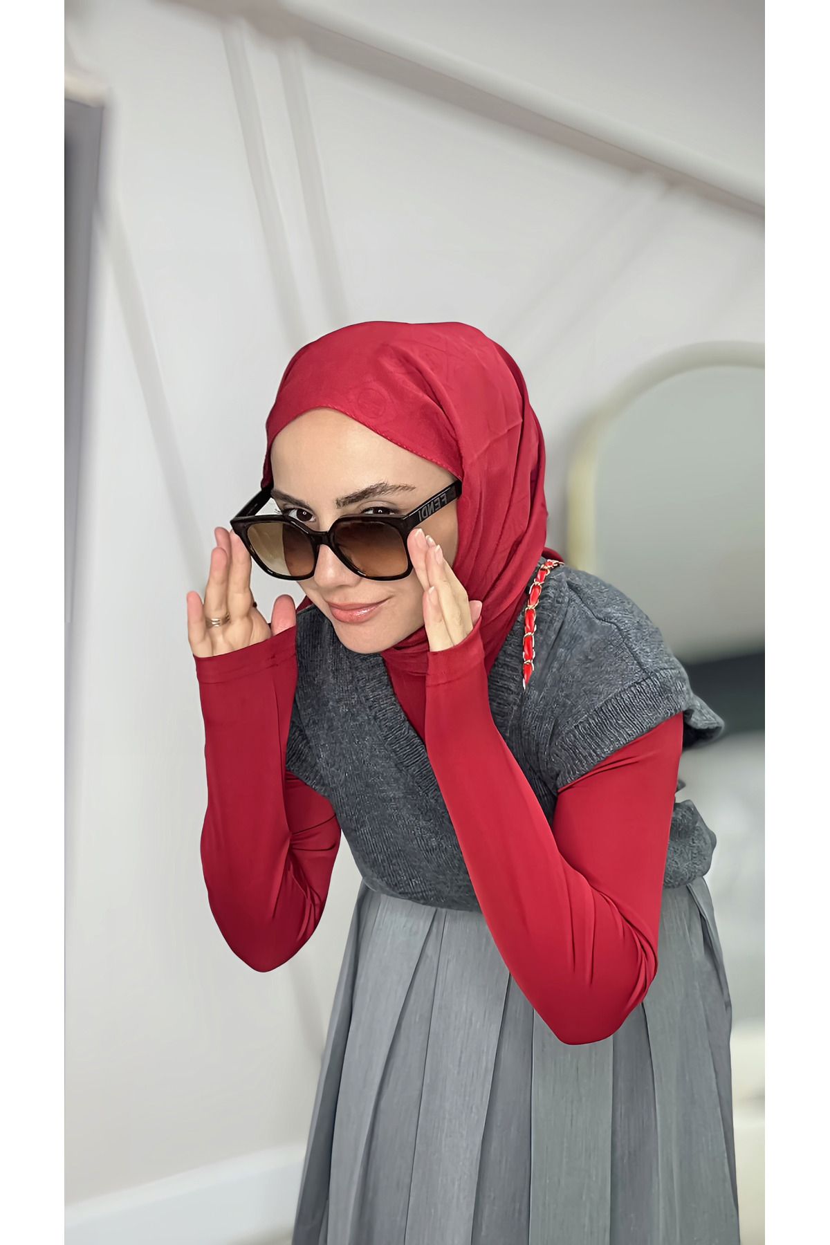 Pierre Cardin-Semra Ilhan - Cotton Shawl Red 1