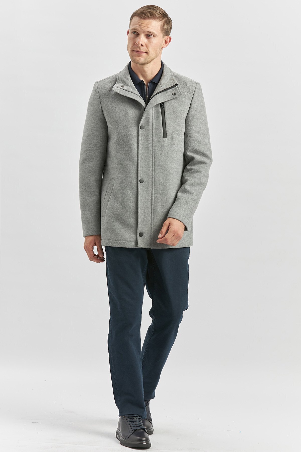 complete the look image