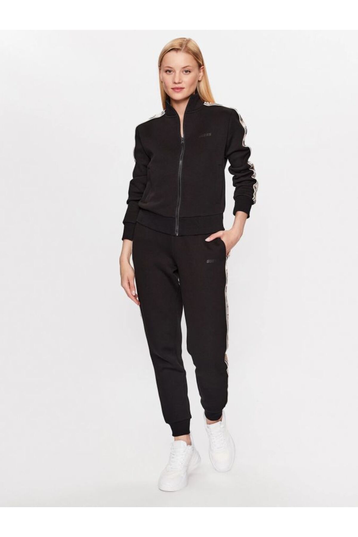 Guess-Mikiny 3