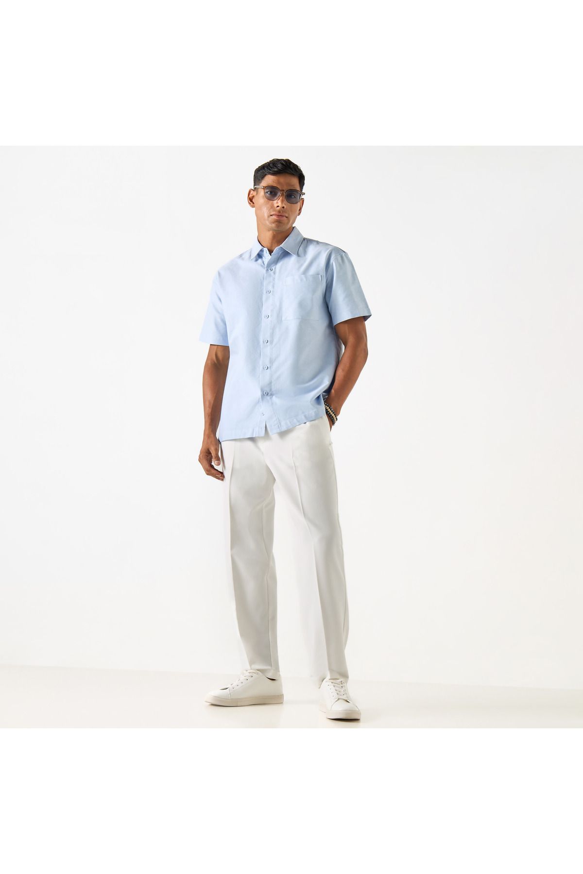 Iconic-Solid Shirt with Short Sleeves and Pocket 2