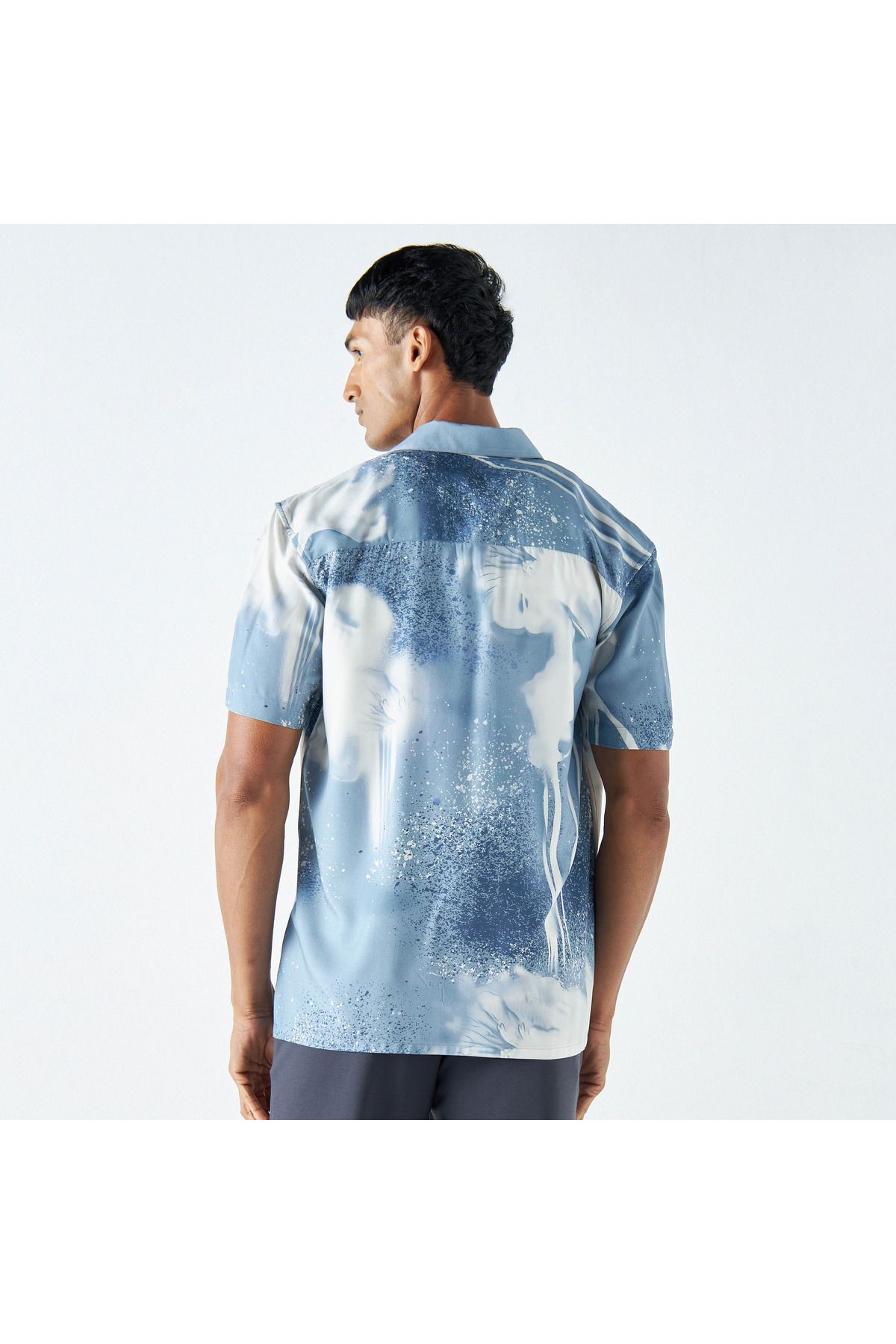 Iconic-All-Over Print Shirt with Short Sleeves 3