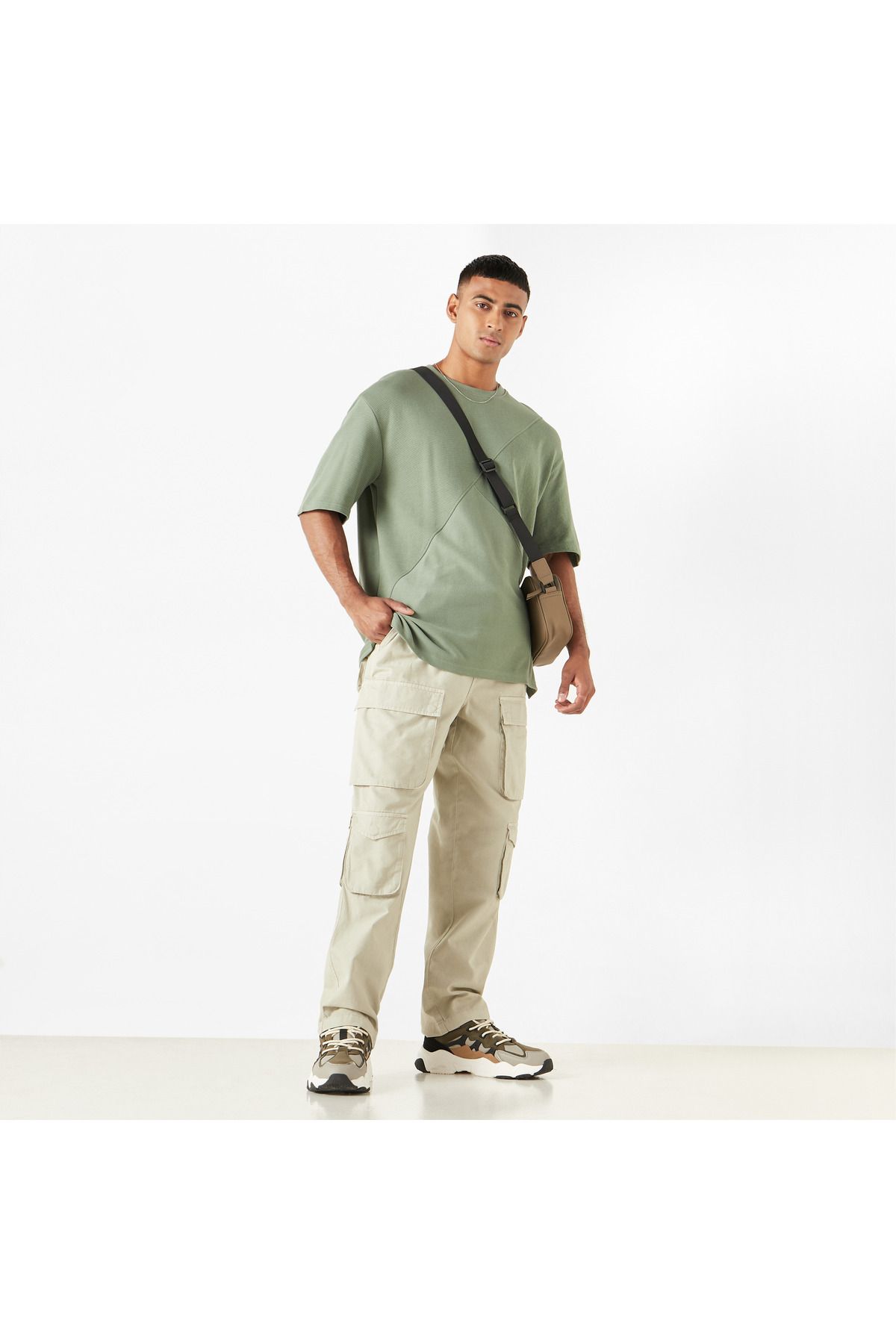 Lee Cooper-Solid Relaxed Fit Cargo Pants with Drawstring Closure 2
