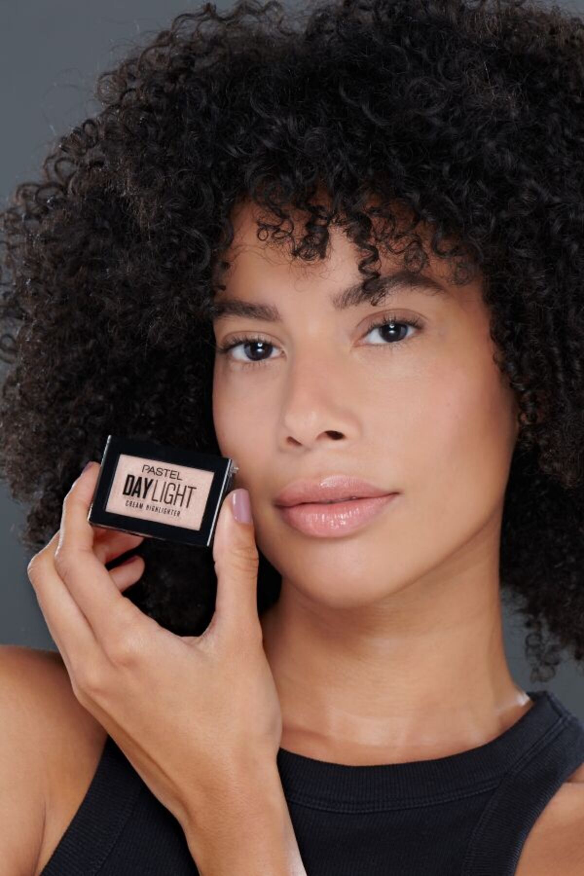 Show by Pastel-Daylight Cream Highlighter + Ambre Solaire Super Uv Vitamin C Anti Dark Spot Cream Spf50+ 40ml 2