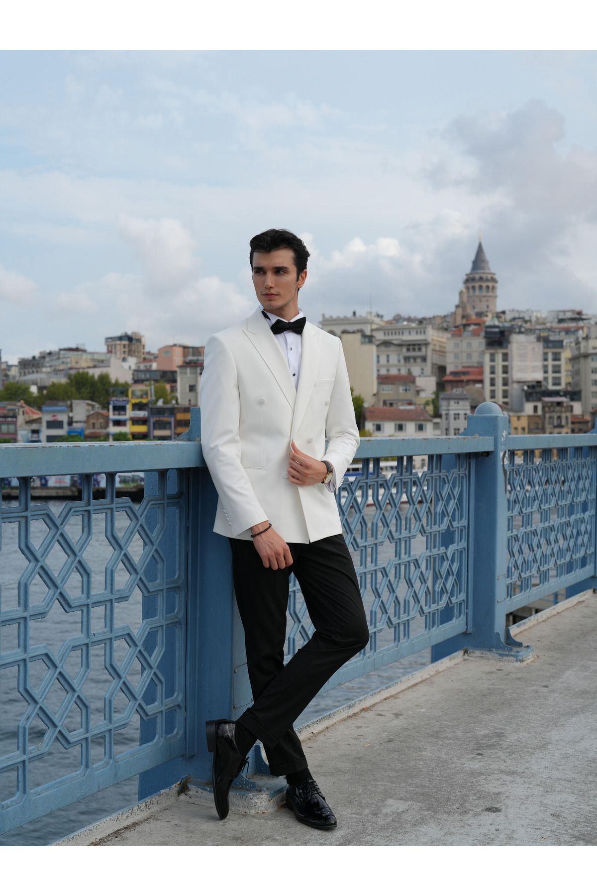 LONATOLİA Premium Erkek Slim Fit İtalyan Stil Kruvaze Smokin Sivri Yaka Damatlık Ceket Pantolon Papyon-Beyaz