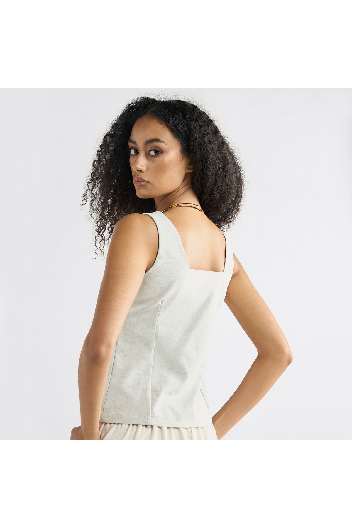 FAV-Sleeveless Wrap Jacket With Square Neck And Button Closure 3