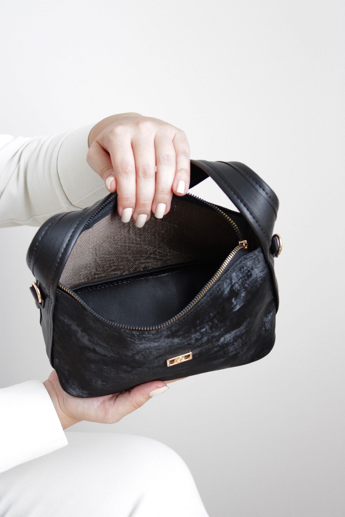mossi-Black Suede Look Adjustable Cross Strap Faux Leather Women's Hand and Shoulder Bag 5