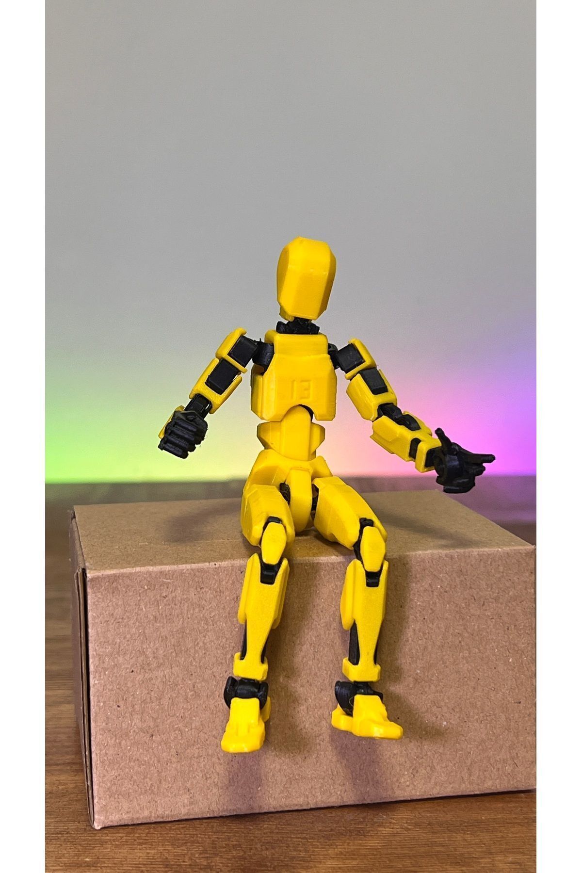 Shaddshop-Jointed Movable Figure Changing Robot Figure (Yellow) (Gun Set Included) 3