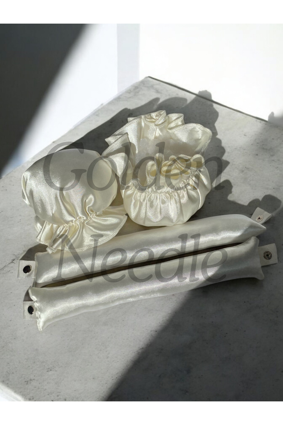 Golden Needle 2'li Boneli Çıtçıtlı Bigudi Sosisi Isısız Saç Şekillendirici Ekru Bigudi Bone Saklama Çantası