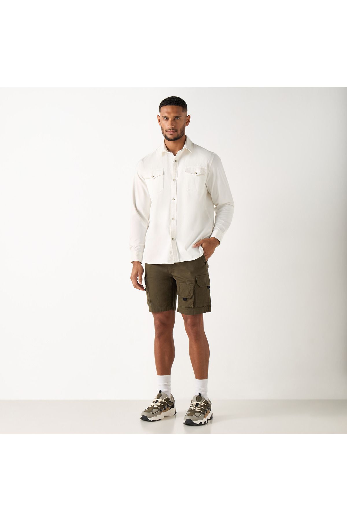 ECKO-Unltd Textured Flexi Waist Shorts with Cargo Pockets and Drawstring Closure 2