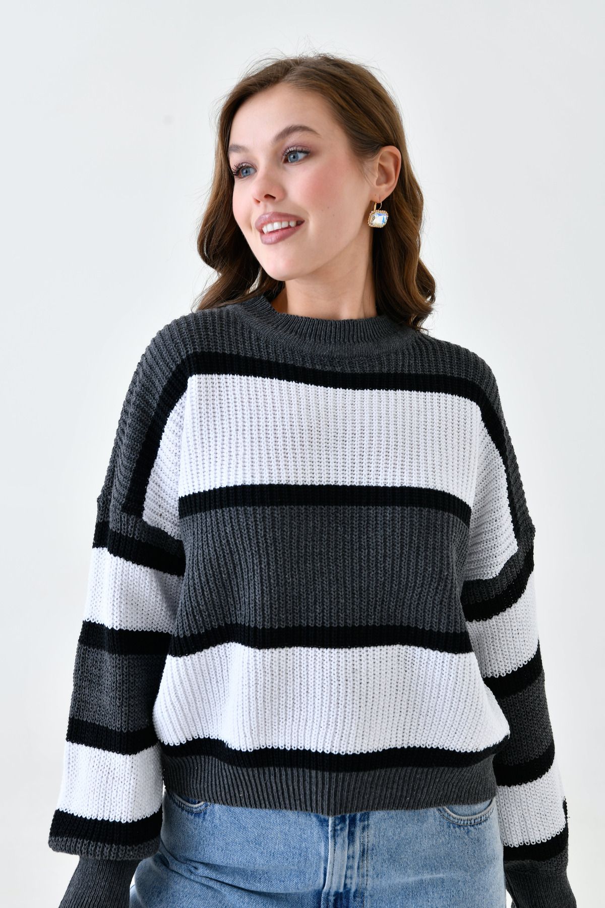 bayansepeti-Gray Striped Oversize Knitwear Sweater - Crew Neck, Long Sleeve 6500 1