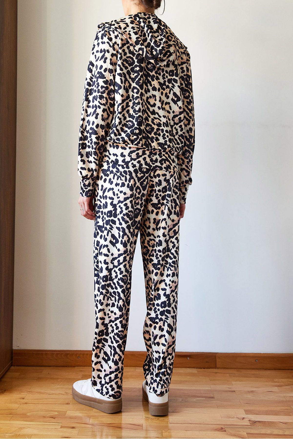 Bianco Lucci-Leopard Patterned Top and Bottom Set Mbms046 60501046 3