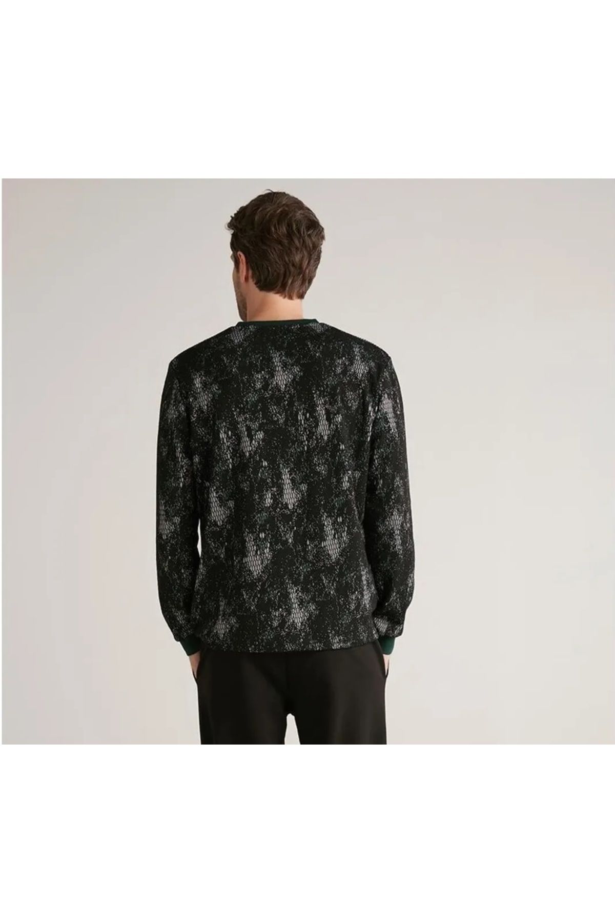 ست پیژامه مردانه NAUTICA SOFT TEXTURED V NECK SLELEVE تنها پیراهن ورزشی است Nautica