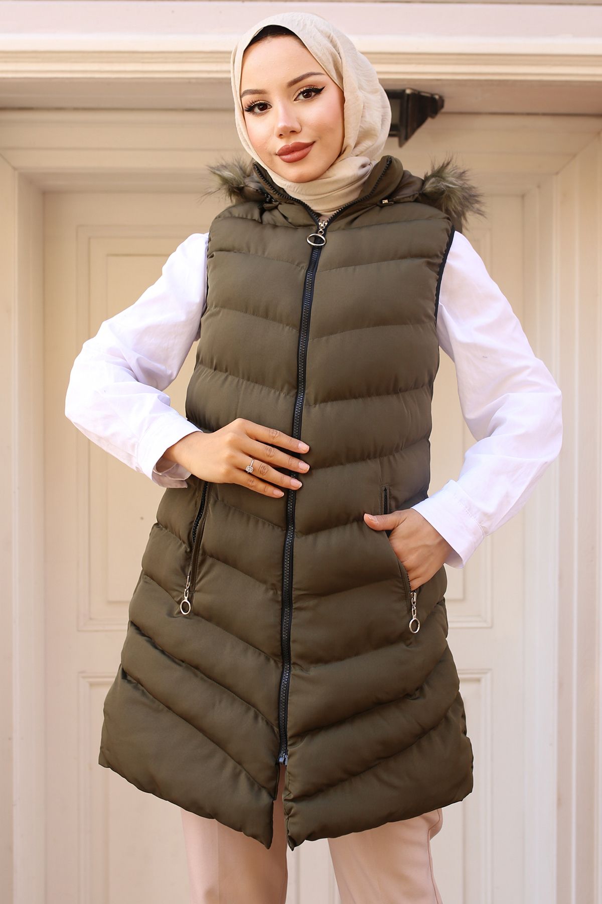 benguen-7030 Khaki Puffer Vest - Furry Hood 2