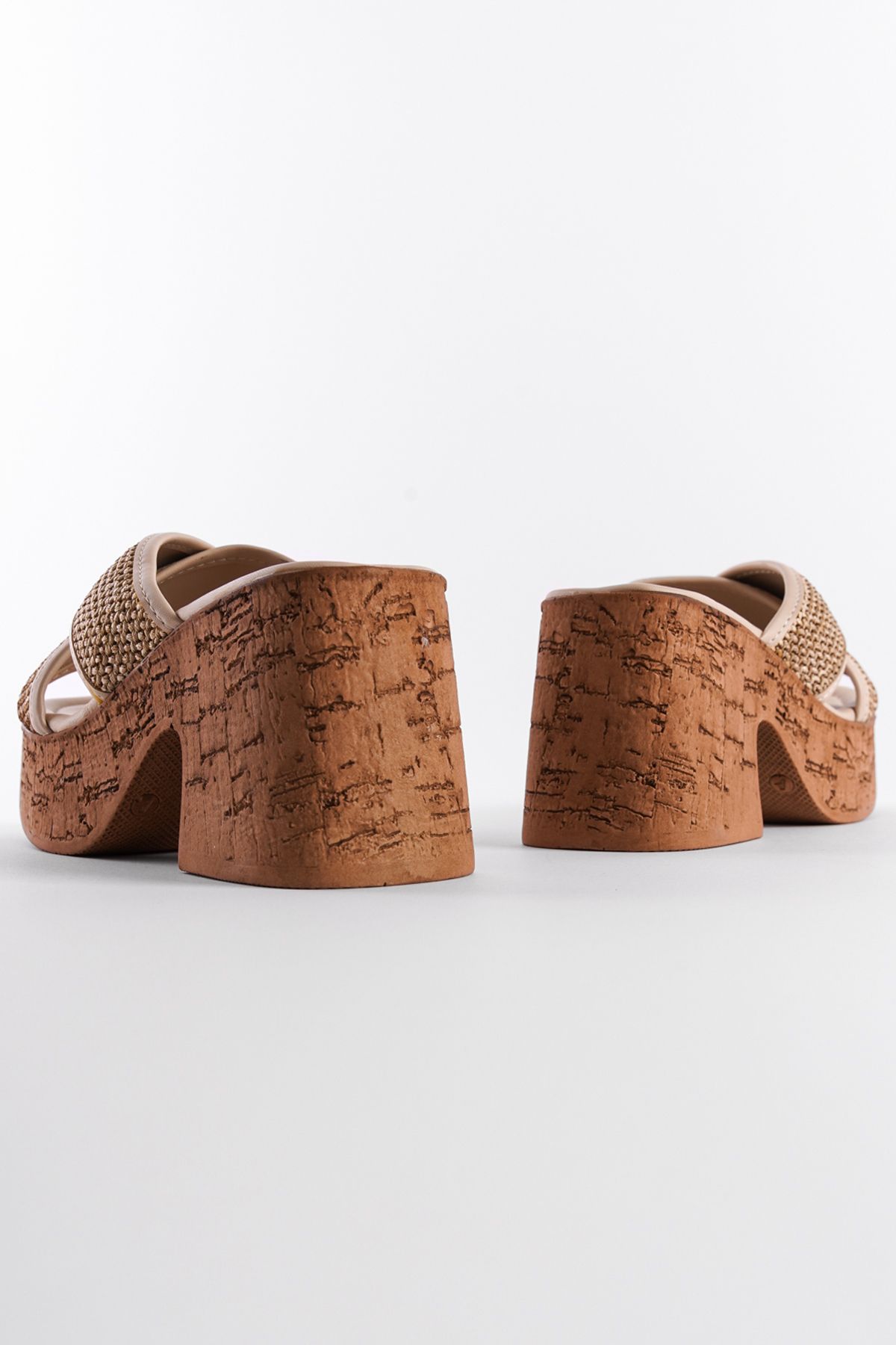 دمپایی سبز زنانه سکوهای قارچ مبتنی بر Wicker Cross Band Dlippers Capone Outfitters