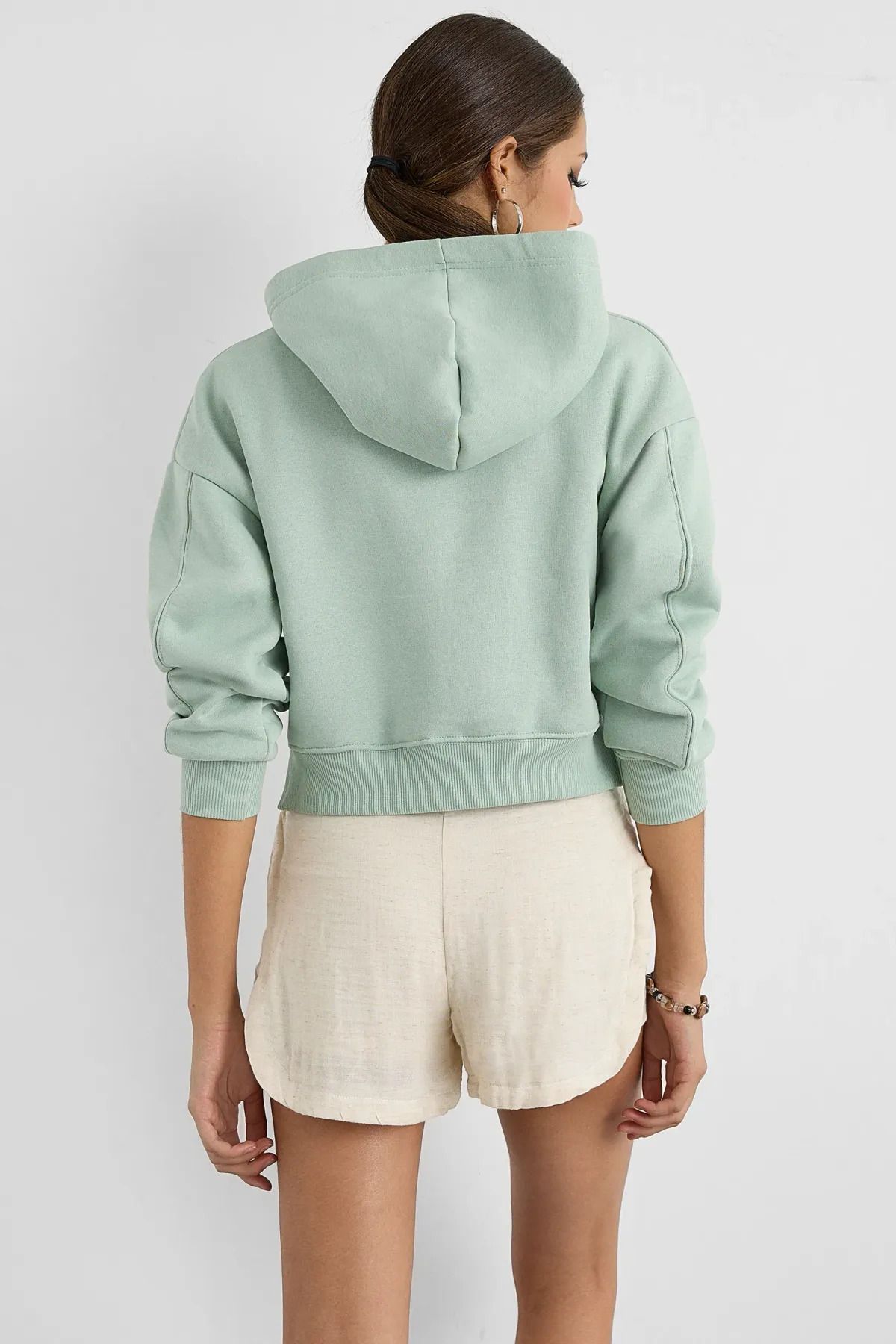 Hiccup-Patch Shorts - Pocket Detailed 4