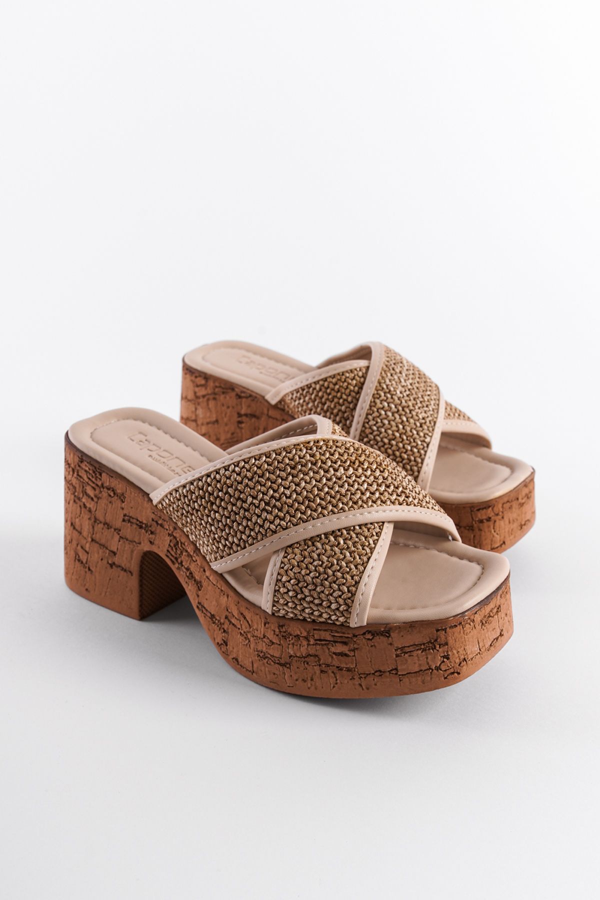 دمپایی سبز زنانه سکوهای قارچ مبتنی بر Wicker Cross Band Dlippers Capone Outfitters