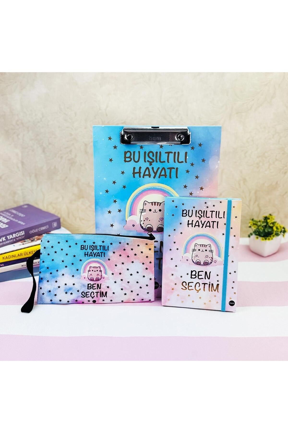 Attach BU IŞILTILI HAYATI BEN SEÇTİM TASARIMLI ÖZEL KUTULU SEKRETERLİK LASTİKLİ DEFTER VE KALEMLİK SET