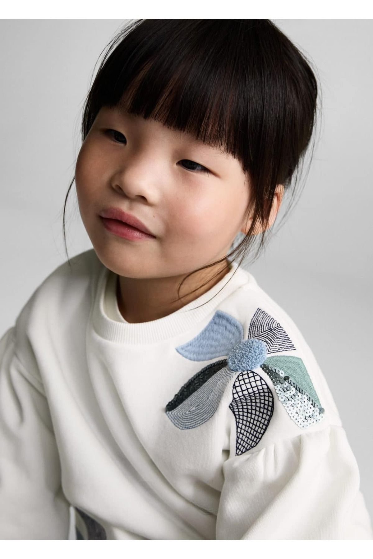MANGO Baby-Bluza z haftem kwiatowym 7