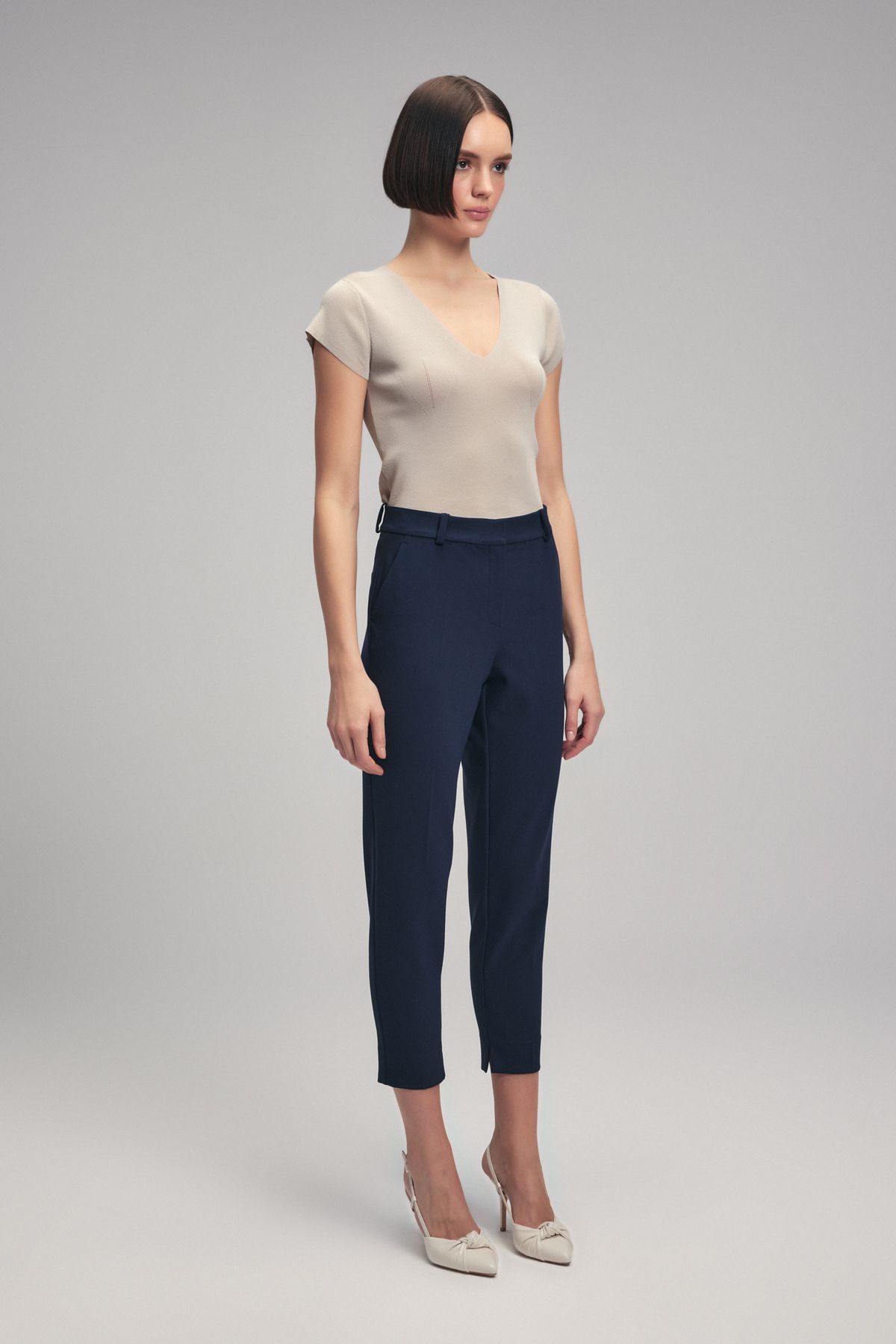 adL-Slit Leg Trousers 1