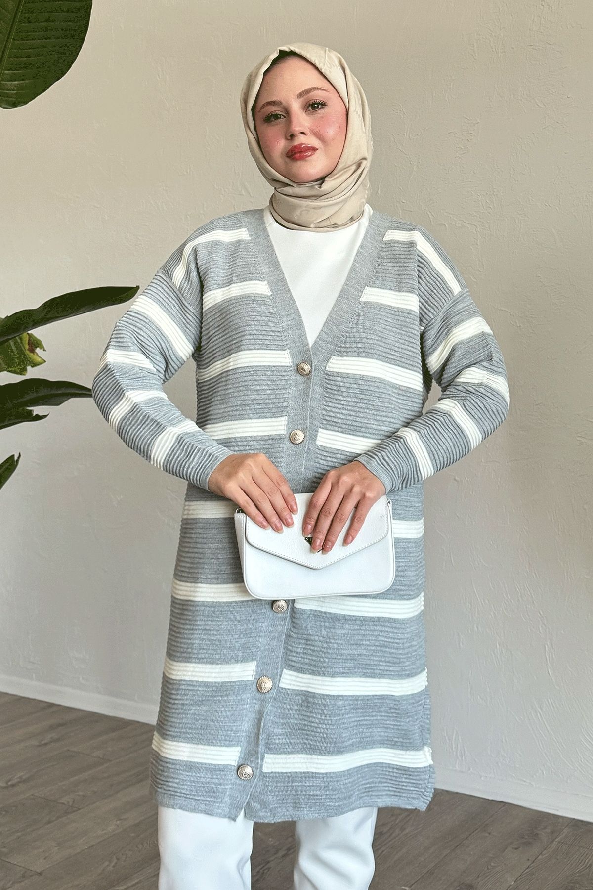 InStyle-Stripe Pattern Gray Knitwear Cardigan 4