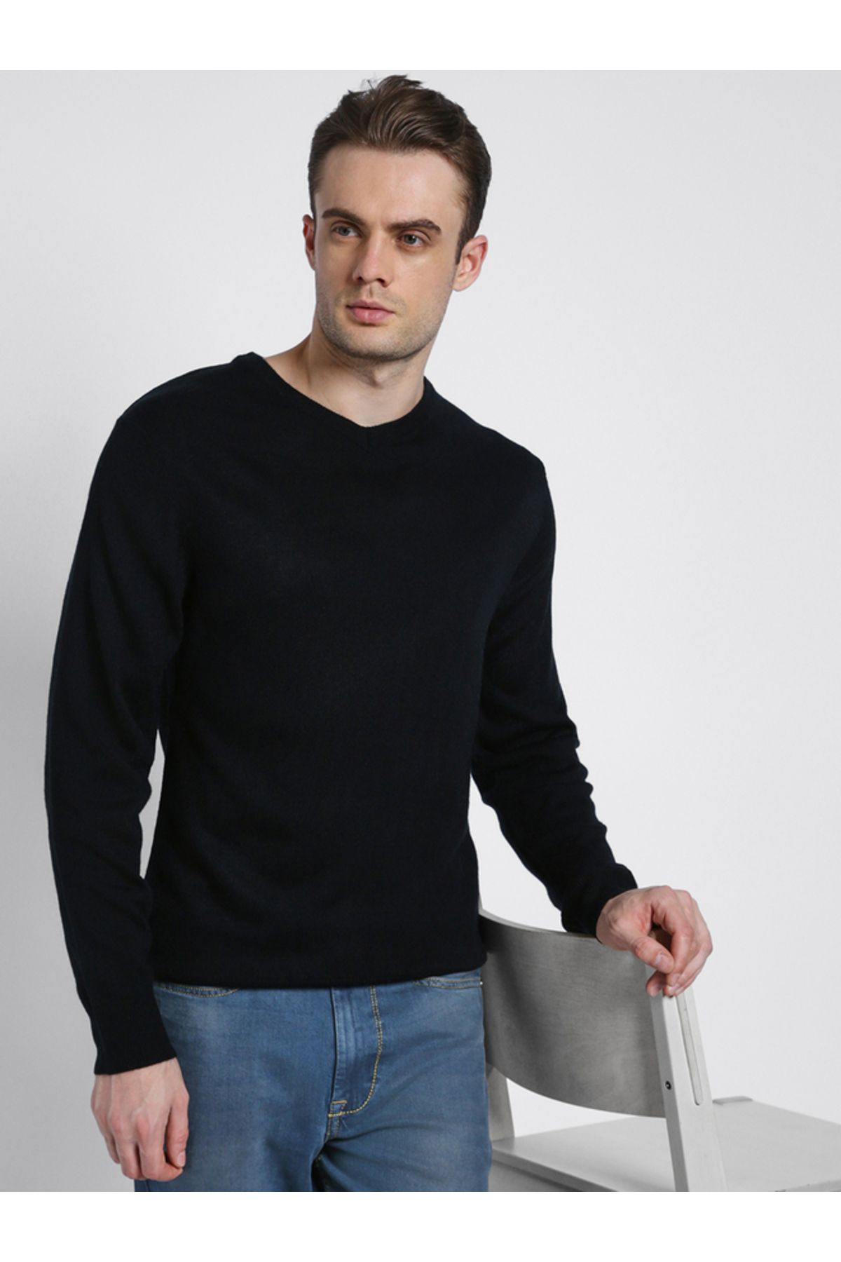 Dennis Lingo By Styli-V Neck Slim Fit Sweater 4